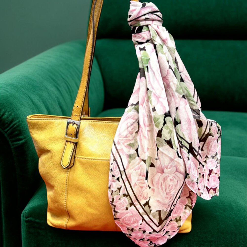 Free Scarf Tignanello Grain Leather Medium Yellow  Shoulder Bag(39